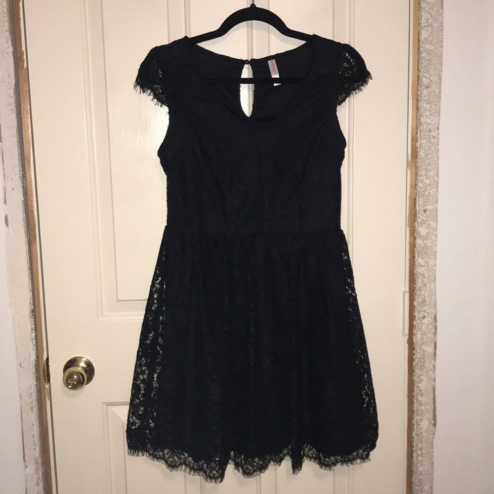 Black lace cap sleeve dress